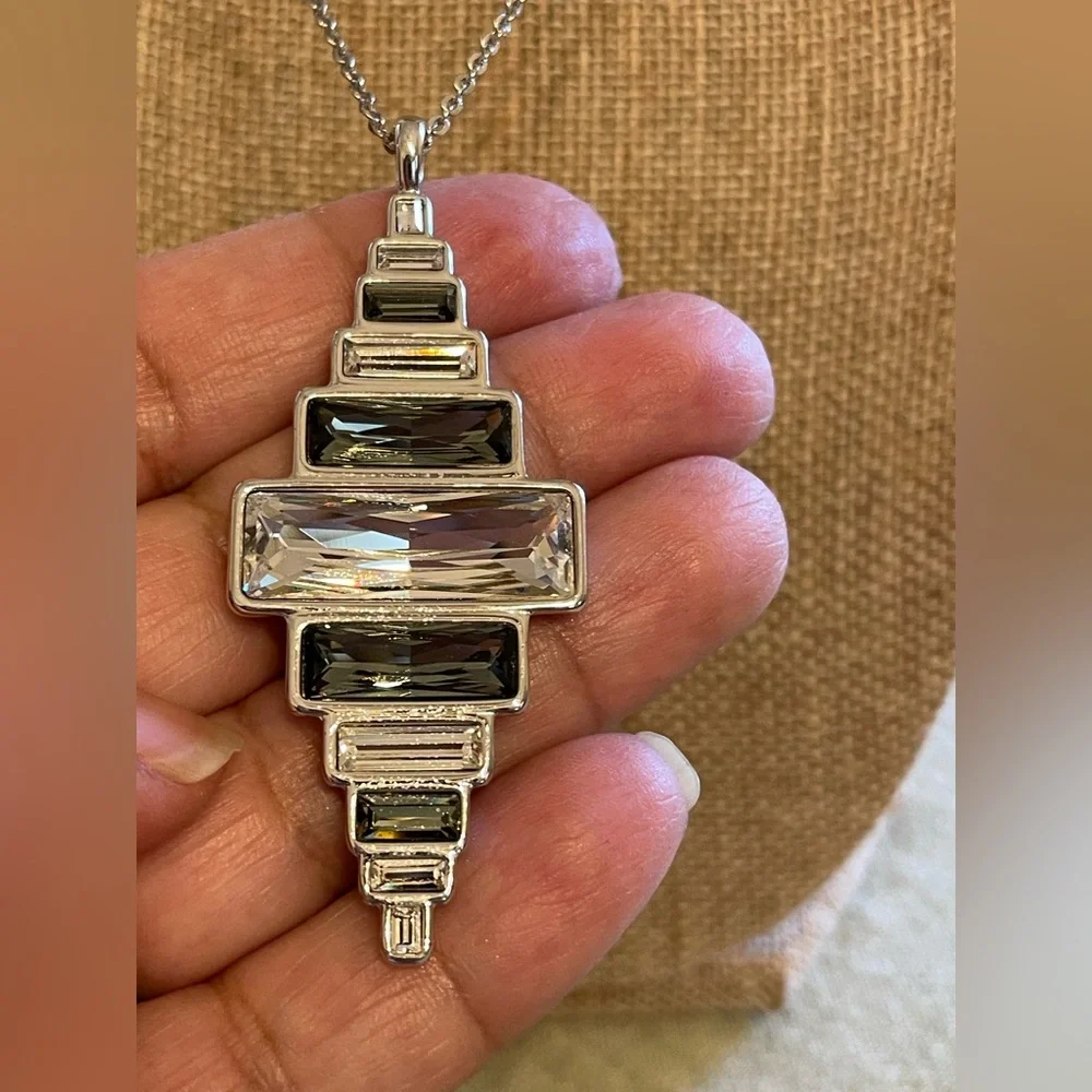 Cyclone Pendant, Rhodium Plating - Picture 2 of 3